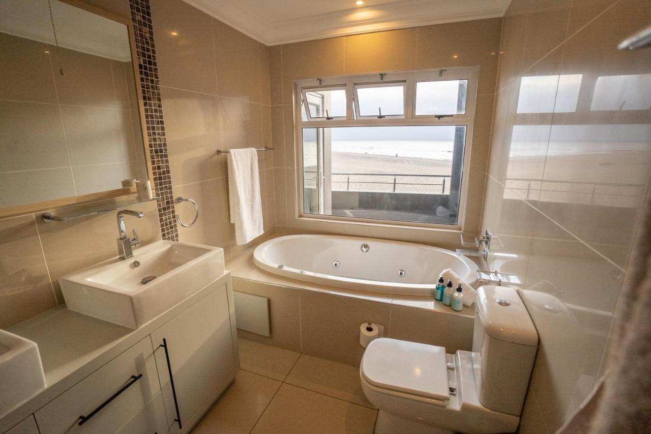 Deja Blue Beachfront Villa, Newly Renovated Langstrand Exteriör bild